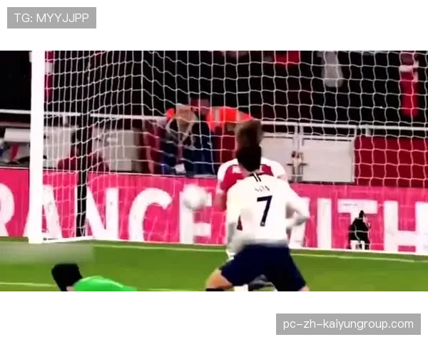 国乒一哥樊振东首次亲临英超，现场气氛感染他发文感叹，国乒樊振东年龄